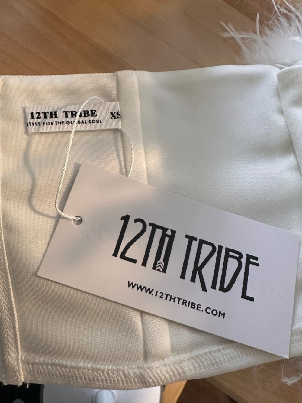 12th Tribe Chanel White Faux Feather Top - Picture 8 of 10